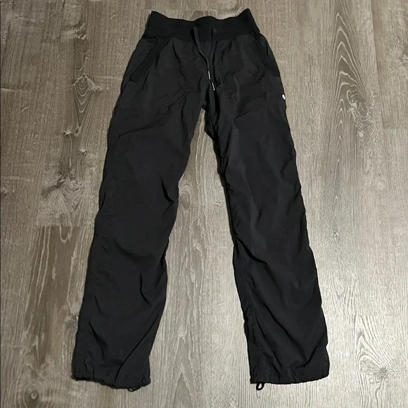Lululemon Dance Studio Pant III (Regular) *Unlined 32"
Black Size 2 - Picture 2 of 8